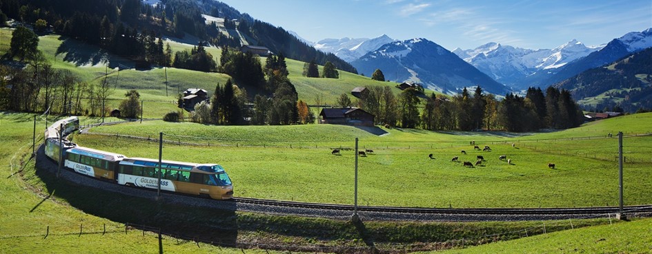 Höjdpunkter Luzern regionen Välkommen ombord på världens brantaste kugghjuls järnväg, detta eftersom den ger sig upp för 48% lutning mot Mount Pilatus.