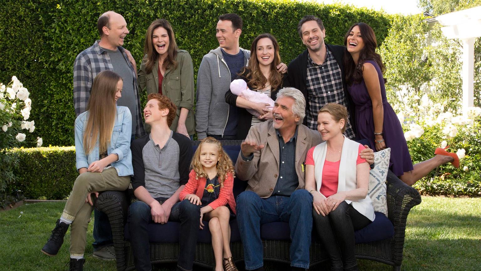 LIFE IN PIECES Vi får följa den stora, lyckliga familjens medlemmars olika syn på livet när de närmar sig livets olika milstolpar.