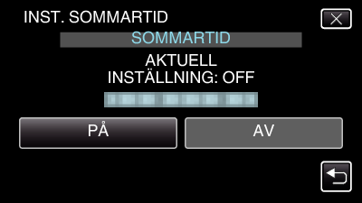 Komma igång Inställning av sommartid När PÅ har valts i INST SOMMARTID för JUSTERA KLOCKA ställs tiden fram 1 timme * Följande är en skärm från modellen med Wi-Fi-funktioner 1 Tryck på MENU Extra