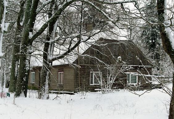 år 1704, Hans Heinrich år 1708, Heinrich Berend år 1704 och Anna Elisabeth von Schulmann år 1773 fått sin grav i Domkyrkan under sten nr. 88.