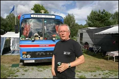 Hei alle sammen! Sommeren 2011 Så var det dax för 15 träffen i Bengtsfors. I år planerar vi att göra en hit med HBV på Dalsland Camping. Bengtsfors. vecka 28 15-17 juli 2011 Mötesplats, varje buss checkar in campingen.