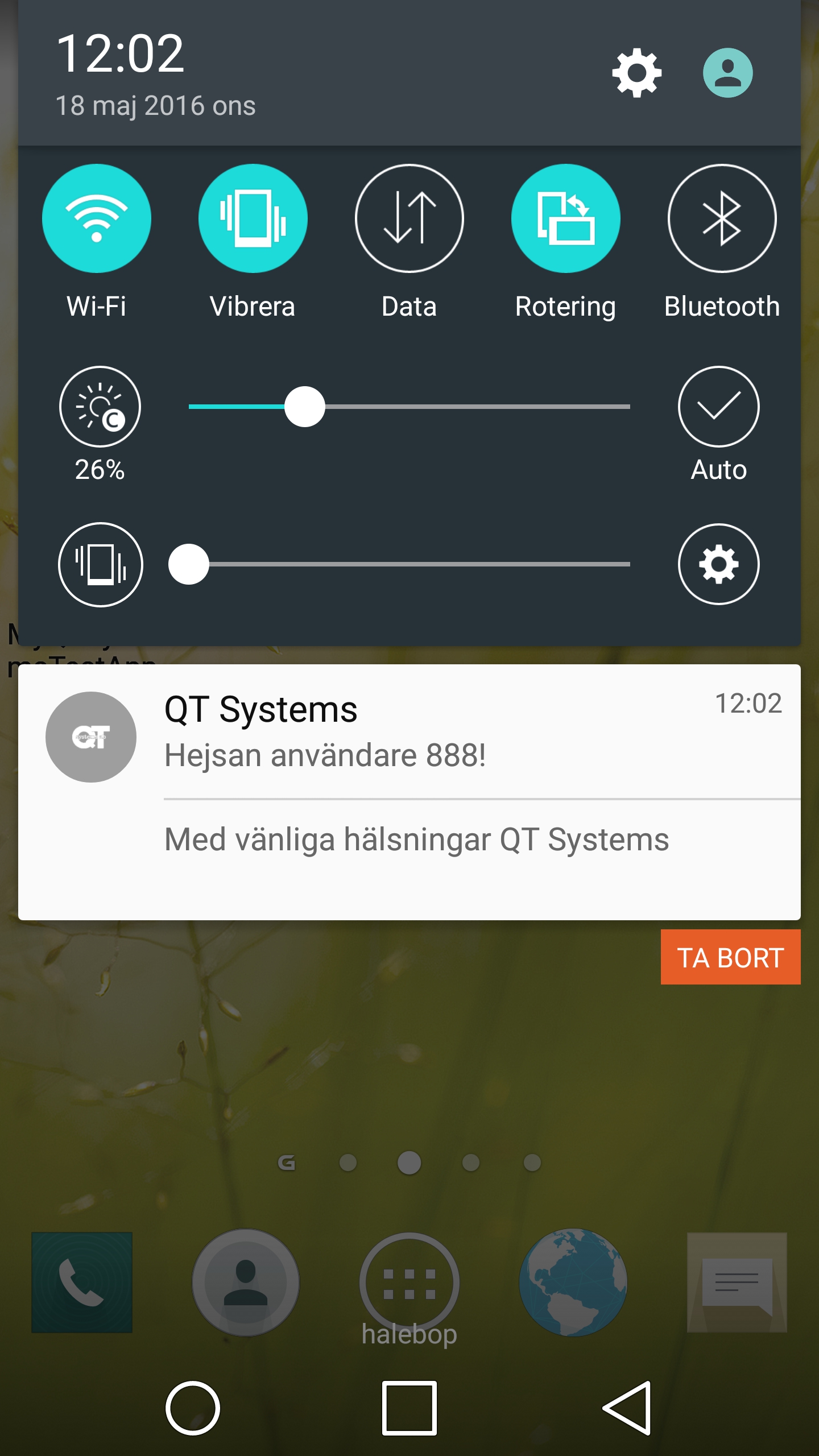 Appen startar med att skärmen visar QT Systems logo under 2 sekunder (figur 22). Under dessa sekunder kollar appen om det finns ett token från GCM, finns inte det försöker den att hämta ett.