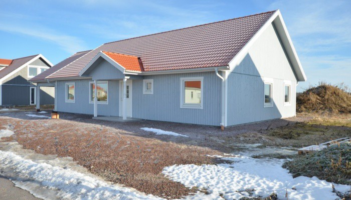 Län Östergötland Gatuadress Kommun Mjölby Storlek 4 rum (3 sovrum) / 130 m² Tillträde tidigast Enligt överenskommelse " Alla väggar med råspont.