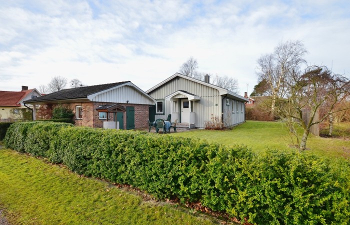 Län Skåne Gatuadress Kommun Höganäs Storlek 4 rum (3 sovrum) / 80 m² Område Farhult Tillträde