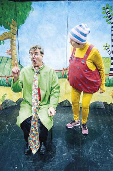 Svenska veckan 13 13 Åbo Svenska Teater Nasse och hans vänner tisdag 1.11 kl. 9.30, Barnens kulturhus (för barn 3 7 år, längd ca 30 min) Biljetter 3. Obligatoriska bokningar: taidetalo.toteemi@vantaa.