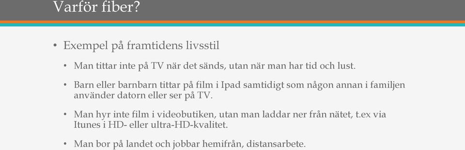 Barn eller barnbarn tittar på film i Ipad samtidigt som någon annan i familjen använder datorn