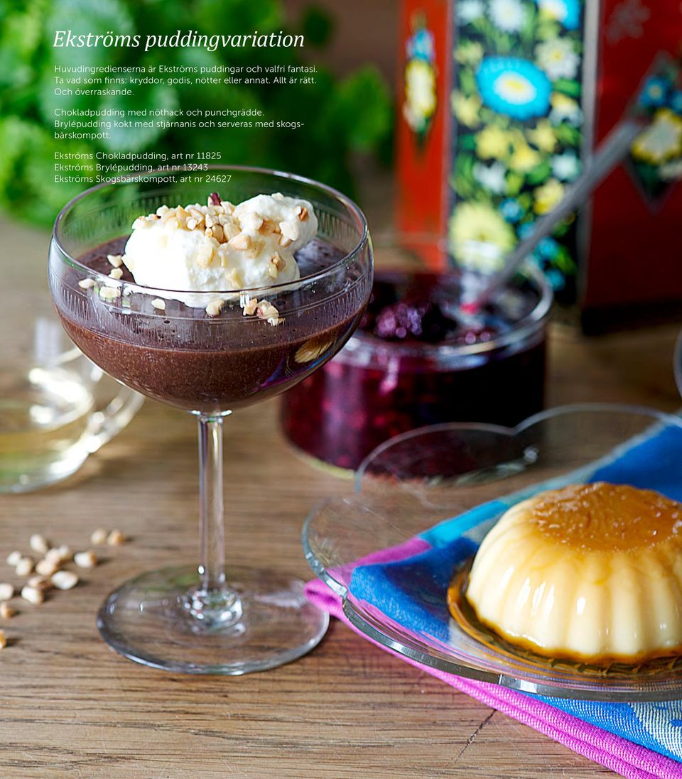 Chokladpudding med nöthack och punchgrädde.