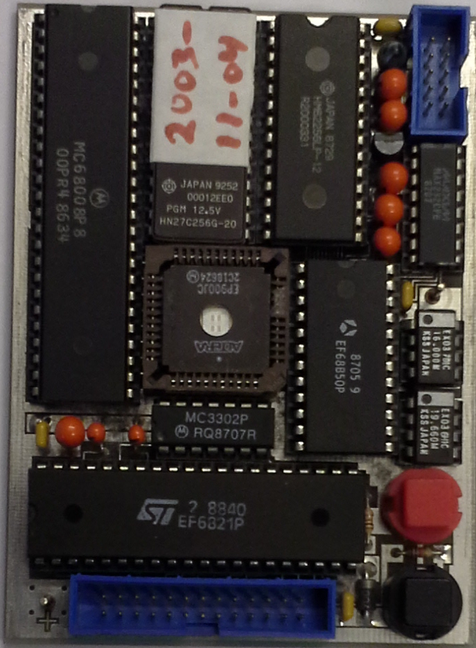 1827 25 M68 familjen (laborationsdatorn) 32-bitars dator med 8 generella D register 8 register speciellt för adressberäkningar Kan hantera 8-bit, 16-bit och 32-bitars data Lägg till storleksinfo sist