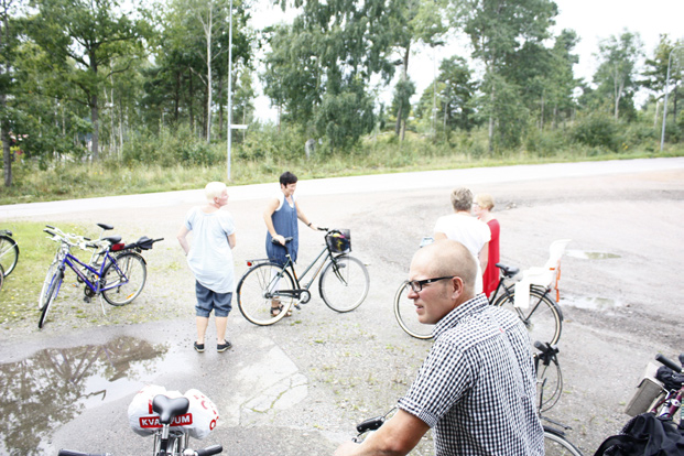 Cykelfesten i Arentorp Lördagen den 27 augusti samlades ett förväntansfullt gäng i Arentorps föreningshus. Dessa hade en kväll att se fram emot med god mat, hemma hos varandra. Klockan 16.