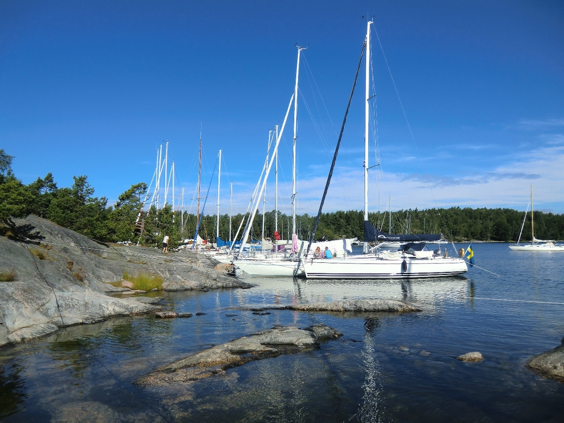 vännerna. Vi ses! heter, och vi ser fram emot a lära känna dig. trevligt a ﬁra på Kroken...? Nå arö Med kort varsel ﬁck vi ta över skärgårdsidyllen Nå arö.