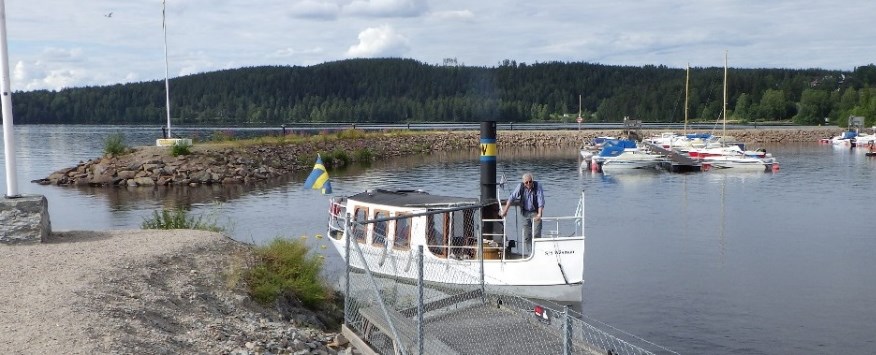 Söndag oktober kl.00 Vid stenpiren vid väsmans strand. Ångbåtsresa ca timme pris 0: - Efter båtresan grillar vi korv.