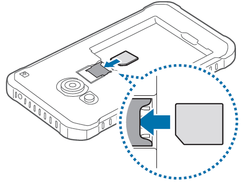 3. Starta upp Handi Xcover 3 3.1 Kontrollera innehållet i kartongen I kartongen ska följande finnas: 1. Samsung Galaxy Xcover 3 2. Skyddsfodral 3. Batteri 4. Nätadapter 5. Headset 6. USB-kabel 7.