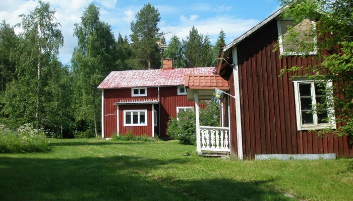 Län Västernorrland Gatuadress Kommun Sollefteå Storlek 7 rum (5 sovrum) / 150 m² Område Edsele Tillträde tidigast Enligt överenskommelse " Stort bostadshus om 7 rok i timmer. Wc, dusch, kommunalt v/a.