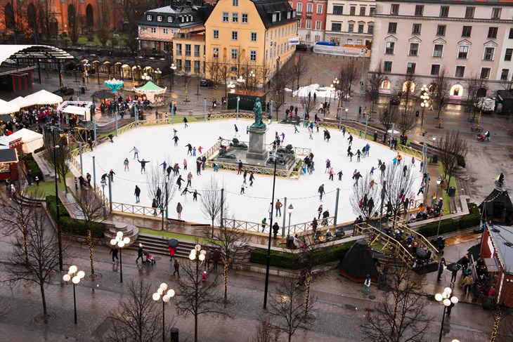 Sida 4 (10) Konstfrusna isbanor: Östermalms IP (rundisbana), Kungsträdgården, Eriksdals BP, Vasaparken och Medborgarplatsen. Västerort naturisbanor: Nockeby BP, Olofslunds BP, Bromstens IP, Ängby IP.