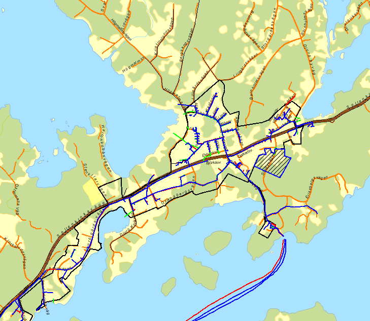 Sörbyvägen Permanentning 11 fastigheter/9 permanentbebodda/19 folkbokförda (81 %) Tomtstorlek Tomterna är cirka 2 500 m 2, en avvikande på 5 300 m 2. Stor risk för saltvatteninträngning.