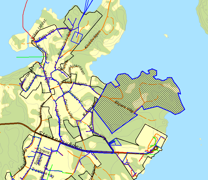 Elgars väg Permanentning 10 fastigheter/2 permanenta/8 folkbokförda (20 %) Tomtstorlek Mycket varierande tomtstorlek från 3 000 till 80 000 m 2.