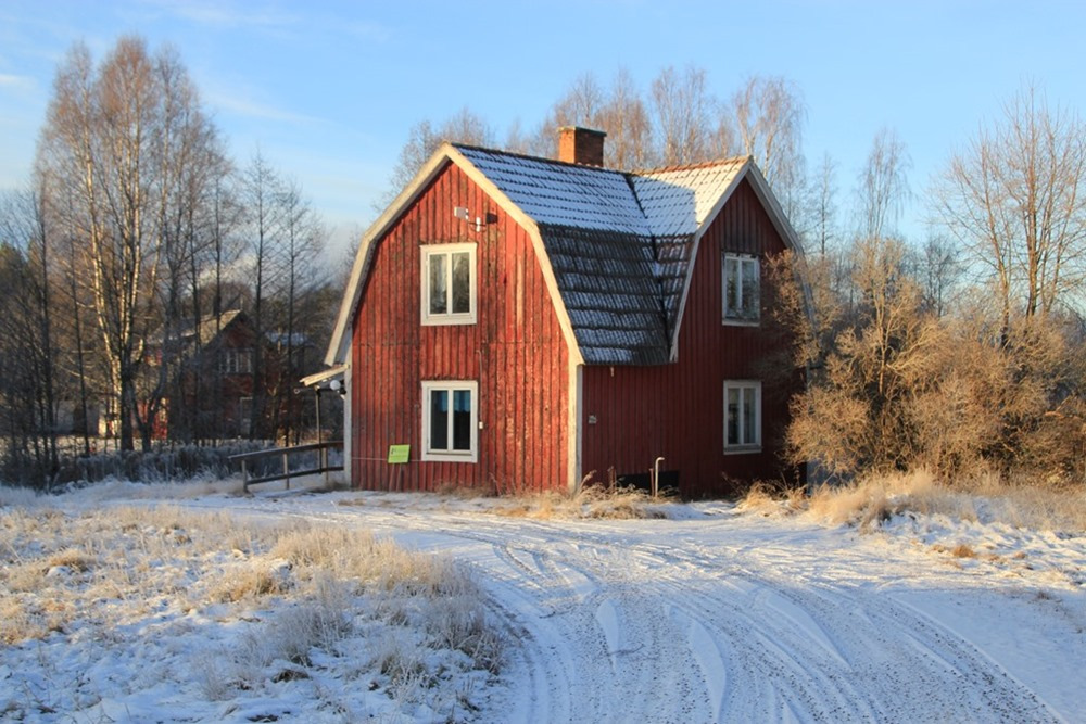 Närhet till Busjön. Arealuppgifter enligt taxerad areal. Totalt 3,1 ha, fördelat på övrigt 3,1 ha. Det finns 1 skiften.