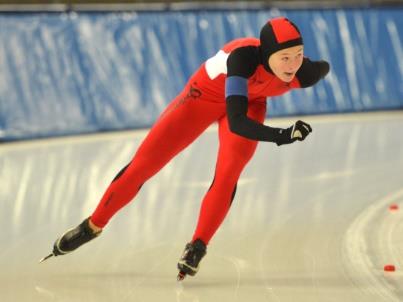 Vilma Gustafsson Sundsvalls Skridskoklubb Svensk ungdomsmästare på 500m 2:a på 1000m, 1500m, 3000m Silver på Junior-SM sprint både sammanlagt och på 500 & 1000m Tog hem