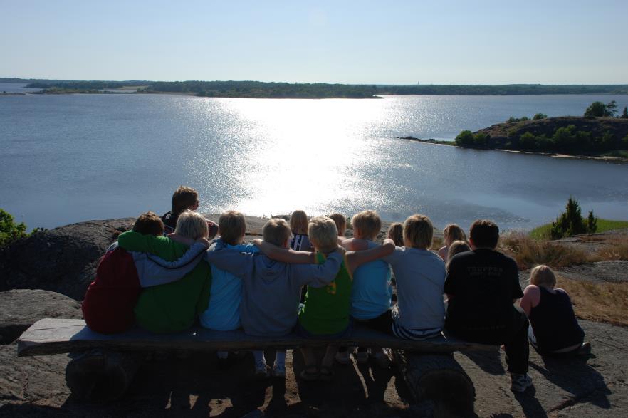 Utvecklingssamtalen förbereds av såväl elev, föräldrar som lärare och skall mynna ut i en individuell utvecklingsplan för eleven med ett skriftligt omdöme.