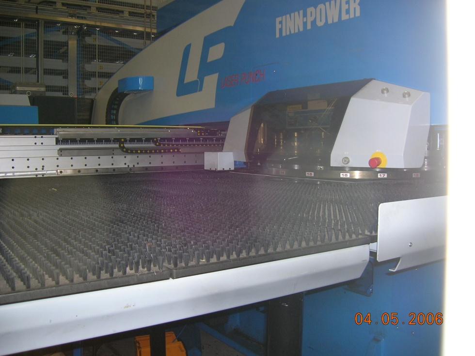 m.m.) Industrirobotar (svetsning, plock,