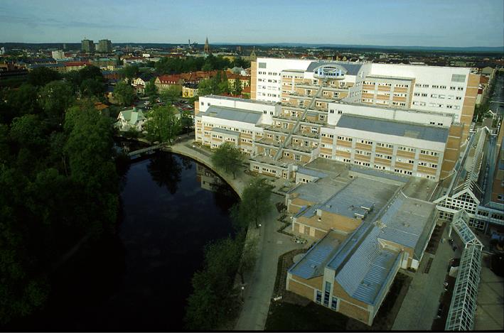 Smittskyddslagstiftningen - inte bara en lag Hans Fredlund Docent, smittskyddsläkare