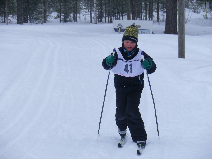 Mortionsklass Två deltagare ställde upp i Motionsklass på 2,4 km. Här får man åka i makligt tempo. Dessa var deltagare i Skogsmästerskapet Ulf Karlsson och Bo Engström.