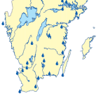 Figur 5-3: Extrem punktnederbörd: stationer som mätt minst 90 mm (1961 2011) under ett dygn en gång (svarta prickar) och minst 90 mm under ett dygn minst två gånger (gulröda prickar) 60.