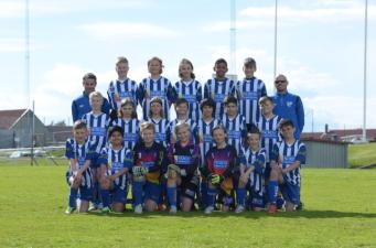 Föräldramöte IFK P04 2016-08-22 PROTOKOLL Närvarande lagspelare (förälder): Adrian (Zija) Arvid (Daniel) Benjamin (Gloria) Dante (Cicci) Eliot (Micke) Gustav (Sören) Jacob (Elizabeth & Claes) Jesper