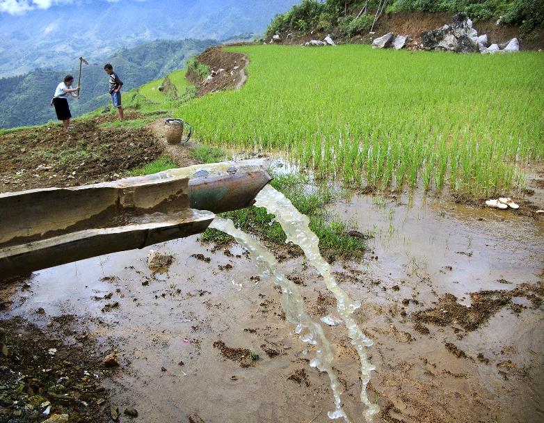 12 Bekämpa klimatförändringen 128 Senast 2030 säkerställa att människor överallt har den