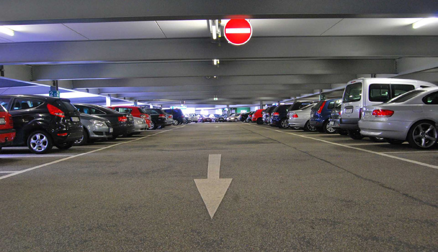 När krävs en oljeavskiljare? Verksamheter där det finns risk för att olja eller oljeförorenat vatten kan nå spilleller dagvattennätet ska ha en oljeavskiljare.