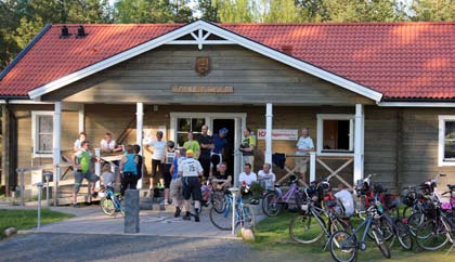 motion klassikern Anebyklassikern genomförs i tre delar med skidåkning/ stavgång i februari, cykel i maj och löpning i september.