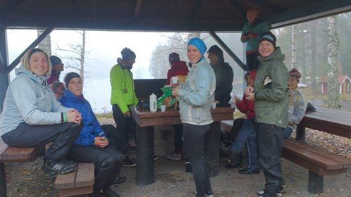 BikeLadies BikeLadies har fortsatt med fokus på teknik och ha roligt men även lagt till ett litet tävlingsmoment för de som önskar.