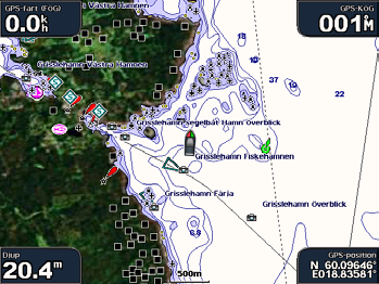 Med hjälp av dessa foton kan du orientera dig efter omgivningarna och bekanta dig med en marina eller hamn innan du kommer dit. 1. Välj Sjökort > Navigationssjökort på skärmen Hem. 2.