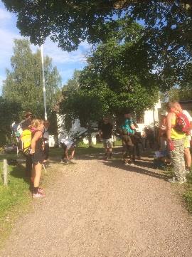 fördjupning. Dagsetapperna är mellan 12 och 24 km och går på stigar och mindre vägar. Man kan gå hela veckan eller välja dagsetapper.