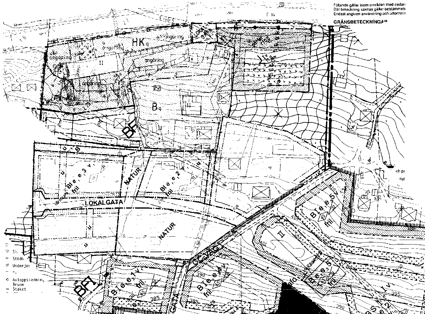 används som betesmark. På marken inom planområdet finns en ladugård samt några mindre ekonomibyggnader. Söder om planområdet finns gårdens bostadhus.