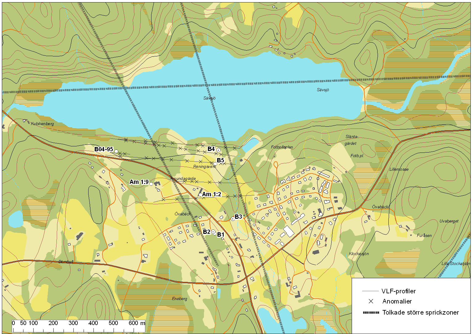 Figur 4: Genomförda VLF-profiler och tolkade sprickzoner i anslutning till uttagsbrunnarna för Öxabäck vattentäkt. Lantmäteriverket. Ärende nr MS2011/02599. Brunn B4 provpumpades under våren 2007.