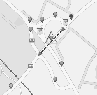 Linje 615 går mellan Varberg och Frillesås. Halvtimmestrafik i högtrafik, annars heltimmestrafik. Linje 777 går mellan Varberg och Åsa station via Ringhals vilket ger tillgång till pendeltåg.