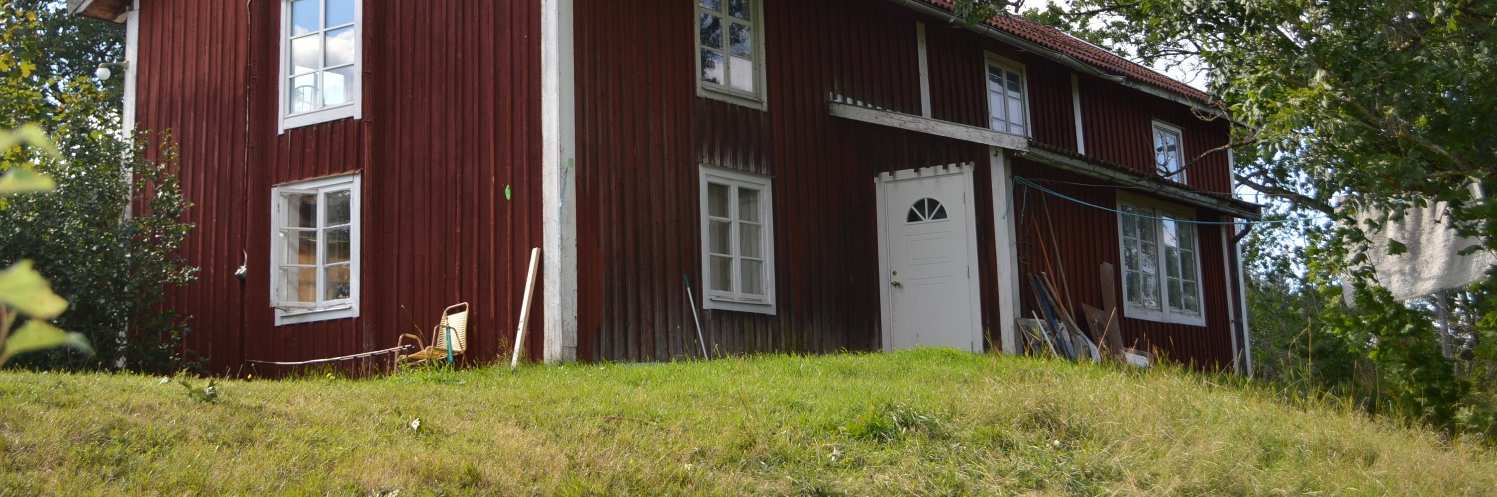 Huvudsakligen yngre tall och granskog på medelgod bonitet, 7,5 m3sk/ha och år. Virkesförråd ca 1 900 m3sk varav S1/S2 skog ca 500 m3sk.