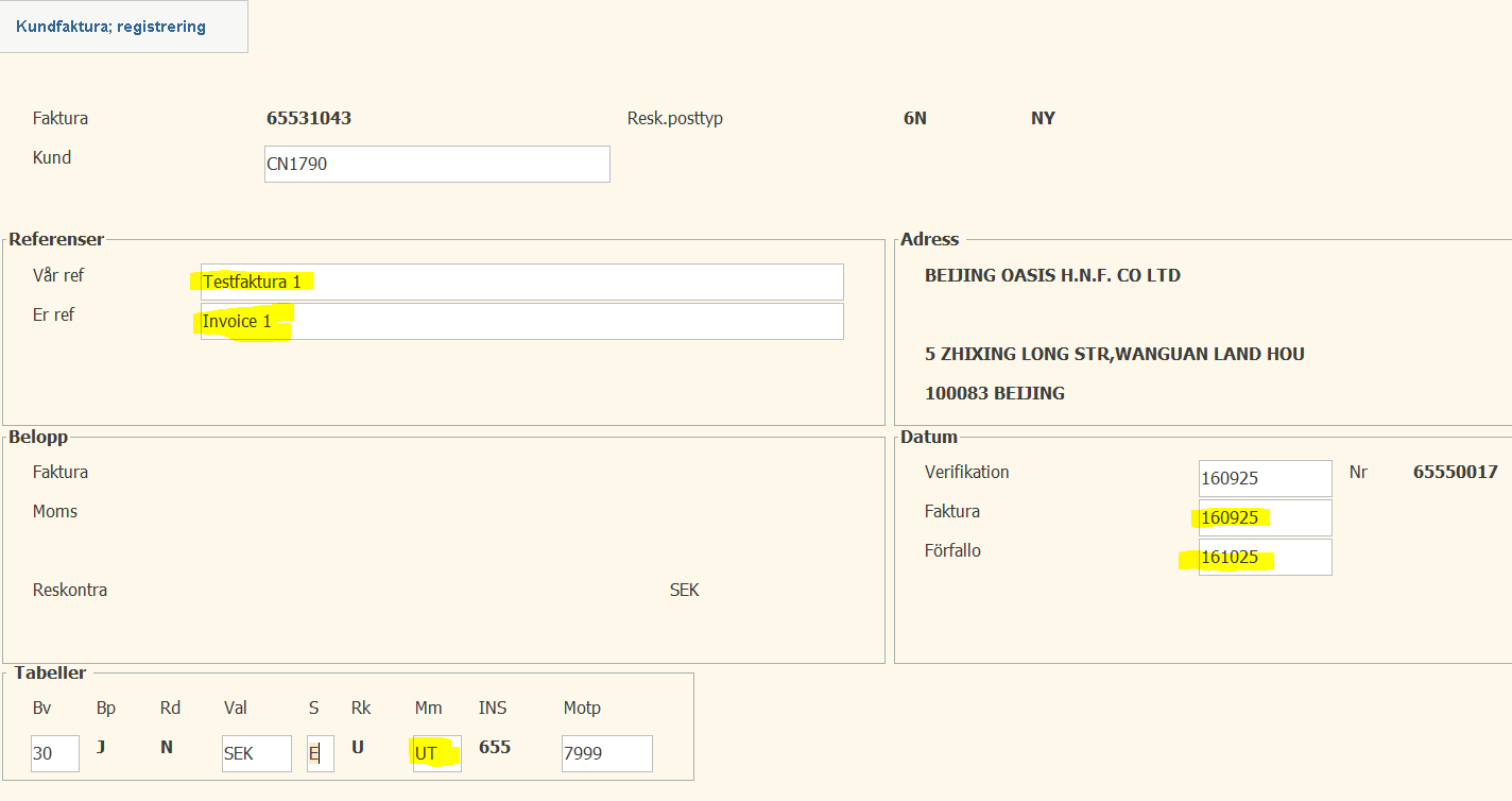 Nu kan du börja registrera fakturan. Under Referenser fyller du i din referens (Vår ref) samt motpartens referens (Er ref). OBS!