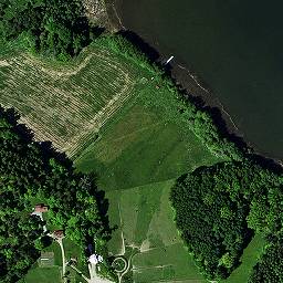 D A B C Bild XX: Bilden visar Rothugget, utloppet till Skårbybassängen med