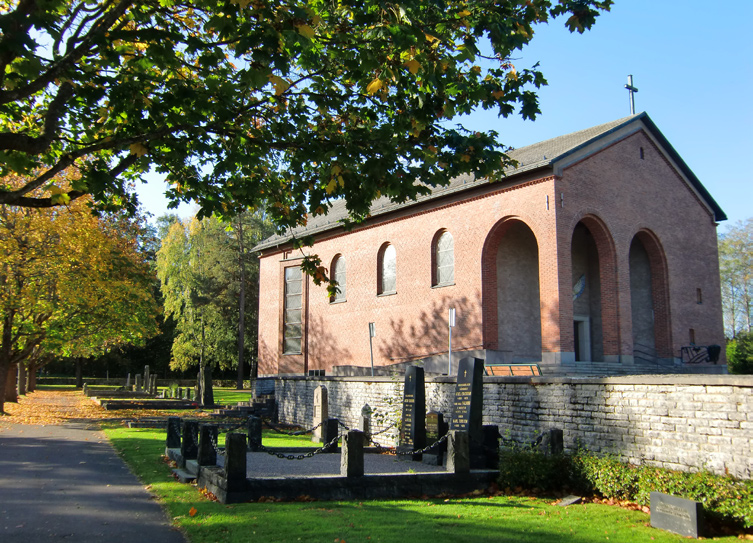 Gud är inte en gud för döda utan för dem levande. Känn ingen oro, tappa inte modet. Luk 20:38 Joh 14:27 Ljusets kapell Björneborgs kyrka Invigdes 1956 Invigdes 1956 Jag är världens ljus.