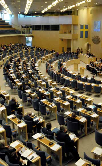 Plenarförsamlingen, som är Nordiska rådets högsta organ, fattar en rad beslut (rekommendationer) på de årliga sessionerna eller kommer med utlåtanden till Nordiska ministerrådet eller de nordiska