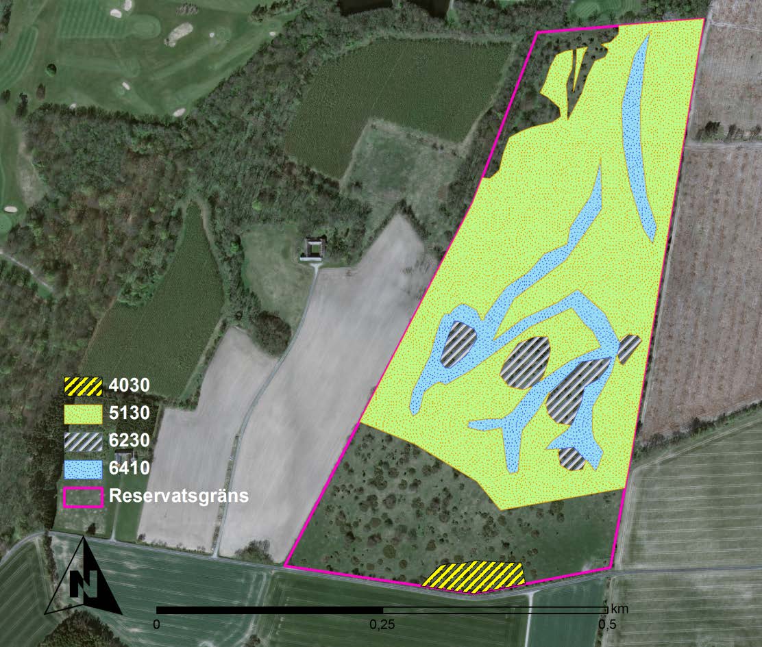 Humlarödshus fälad Humlarödshus fälad är naturreservat sedan 1964 och Natura 2000-område sedan 2004. Området är utmark tidigare tillhörande Kulturens Östarp och det betas av nötkreatur.