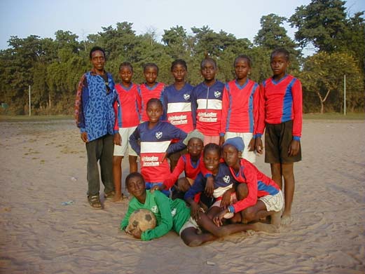 Ett axplock av elever som CHIGAMBAS är stolt över Binta som jobbar på kontoret Mamadou, Tijan, Manjang, Lamarana, Dawda, Mariatto, Fatou Alagie, som idag är inne på