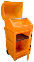 SPILLBOXAR & -VÄSKOR MOBIL SPILL-KIT XL Enkel förflyttning där behov uppstår Ikaros spillboxar är en viktig förebyggande del av ett företags strategi för att ta hand om spill eller läckage.