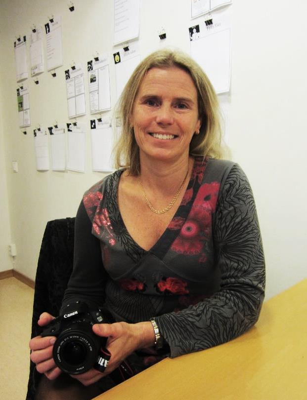 mikrofon Intervju Helen Carlbom Vad heter du? Helen Carlbom. Vad är ditt yrke? Kommunikatör i Partille Kommun. Hur länge har du jobbat med detta?