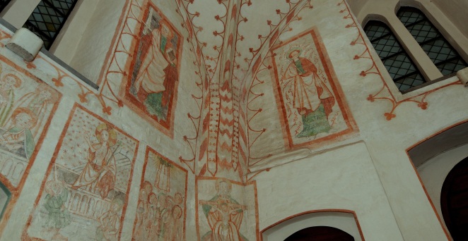 2004 Skanörs kyrka Konservering av korvalvens ornamentala dekoration från 1400 talet. Skanörs kyrka. Västra korvalvet.