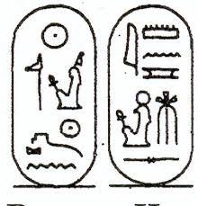 Kommunikation genom historien Från grottmålningar med enkla budskap och bilder till mer avancerade ritningar och hieroglyfer.