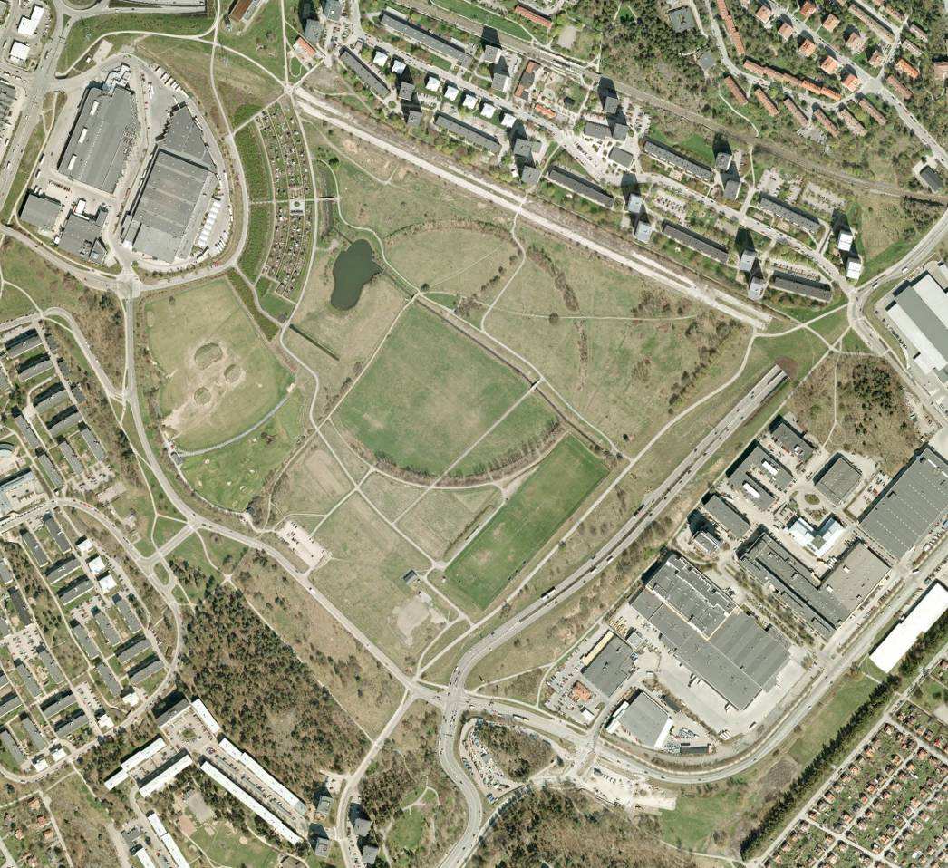 SID 6 (30) Martin Olsson & Servera Valla gärde kolonilotter dagvattendamm golf Valla å pilallé rugbyplaner Östberga Kvarnbacksskogen hundrastgård Årsta park Planområdets ungefärliga avgränsning är