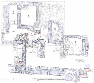 Bild 2. Plan av akropolisfortet (L.Karlsson) Bild 3. Plan över utgrävningarna 2009 (L.